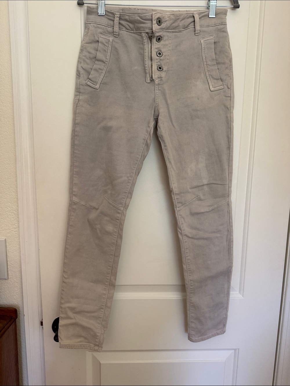 Women's  Slim Button-Fly Pants in Light gray